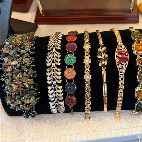 Come dig with me. Unlisted gorgeousness in every price range. - Picture 17 of 17